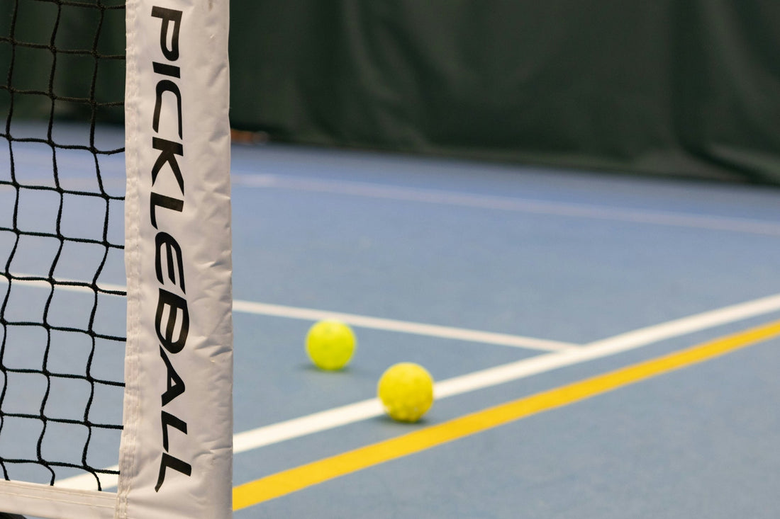 7 MUST-KNOW Things When Choosing Your First Pickleball Paddle